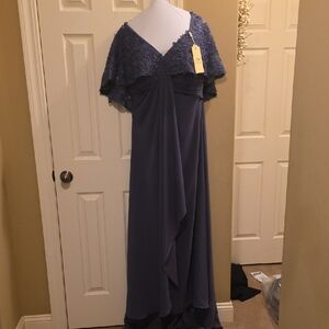 Elegant Blue Lace Evening Gown